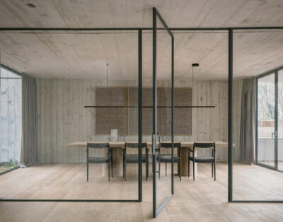 w181 Linier Pro spotlight by Dirk Winkel for wästberg with slim profile and high-efficiency microlens system