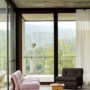 Amanta 2 Seater Yuma 1851 burgundy red shell_Amanta 1 Seater Yuma 1010 anthracite shell_Twist Floor Lamp
