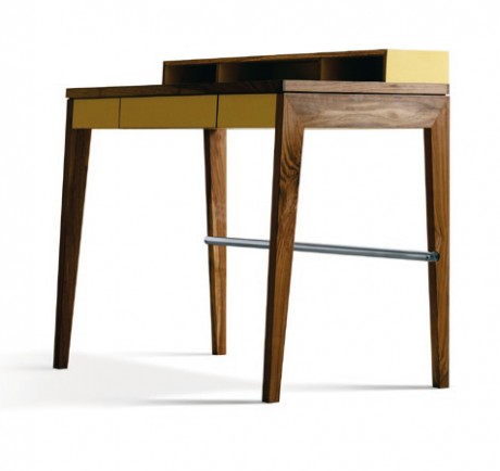 Writing Desk design by Janis Rauza – Ihreborn - Scandinaviandesign.com